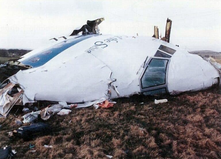 Top 10 deadliest airplane crashes.